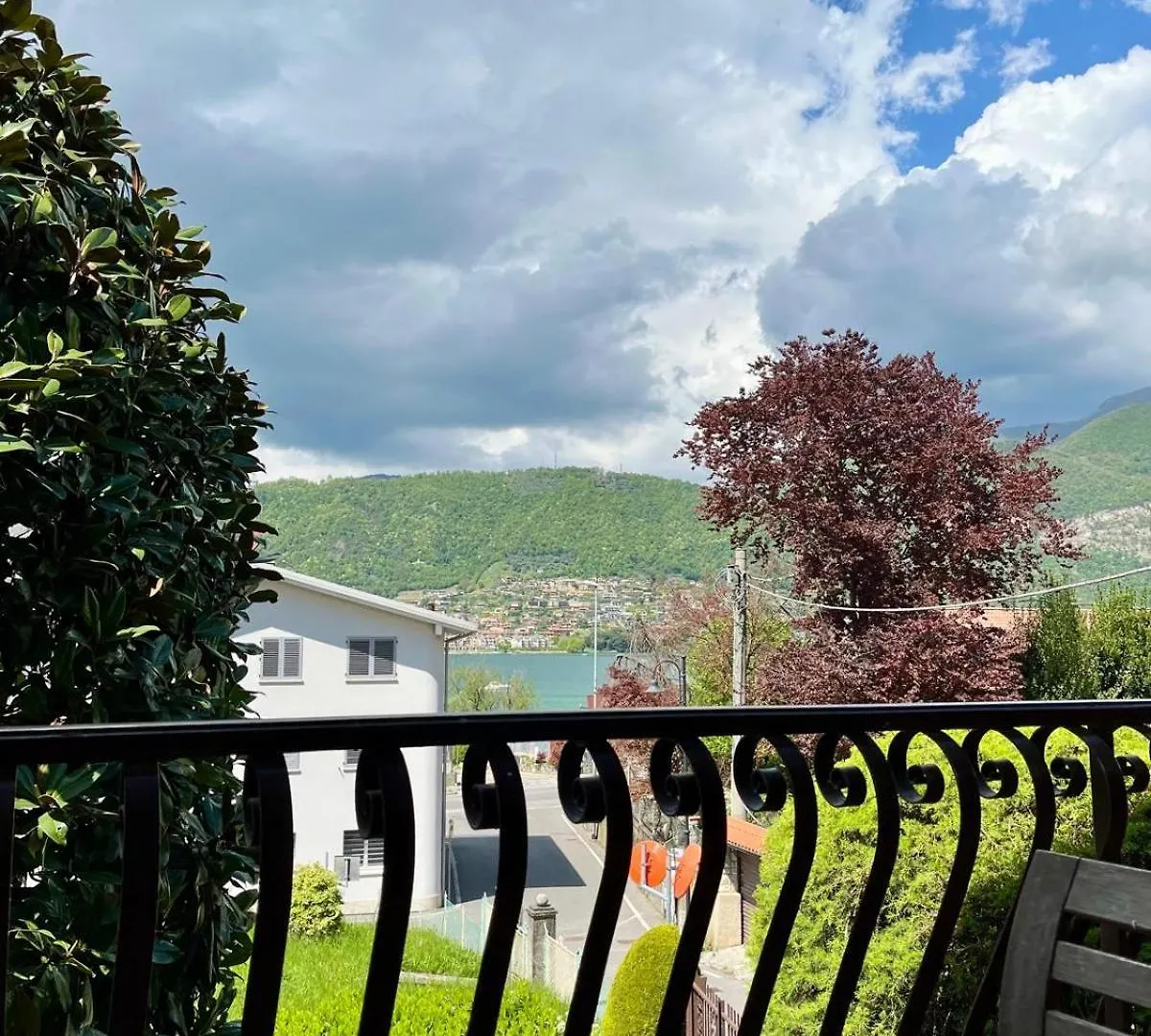 B&B Aria Di Lago Paratico Bed & Breakfast