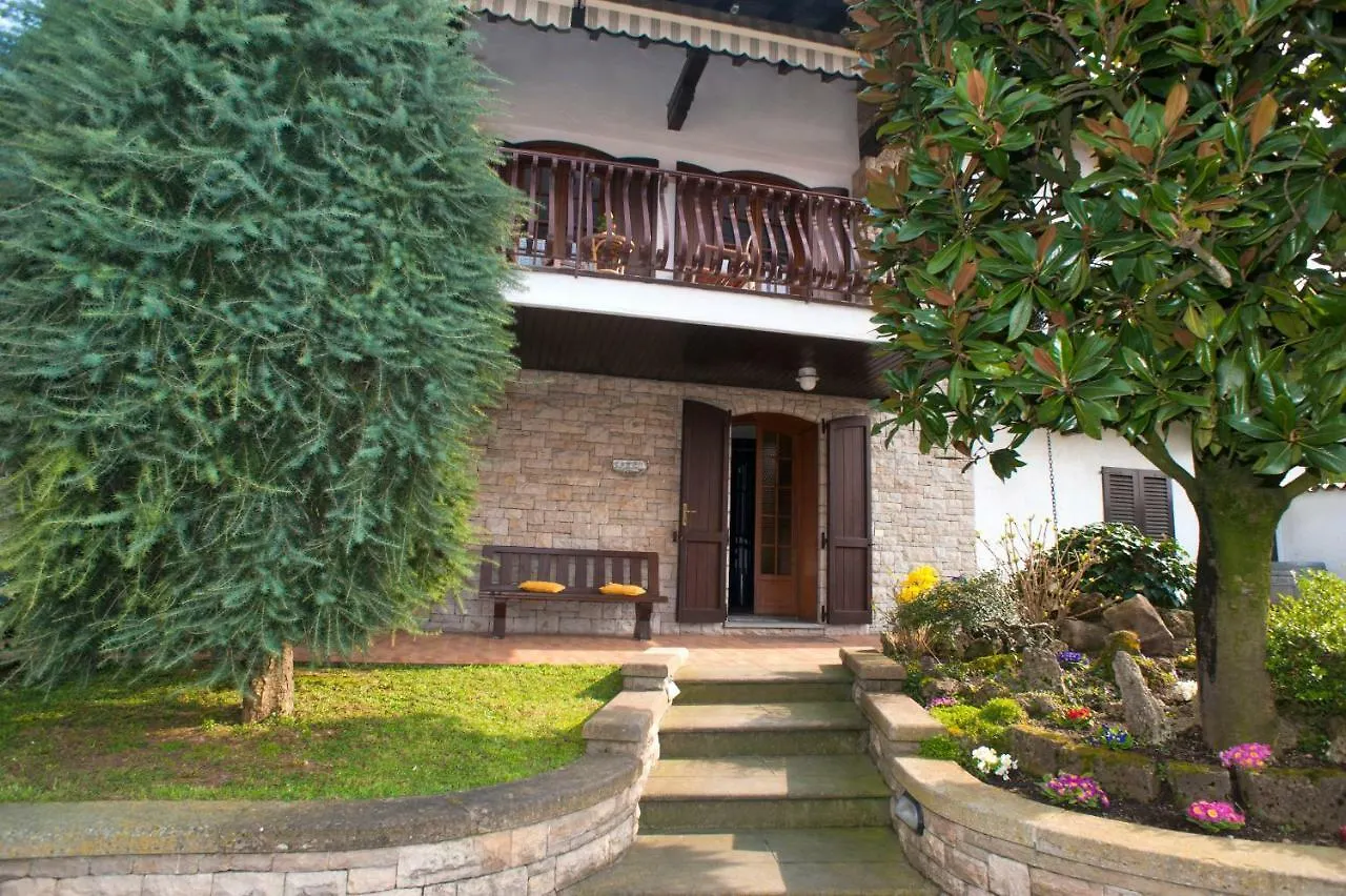 B&B Aria Di Lago Paratico Bed & Breakfast